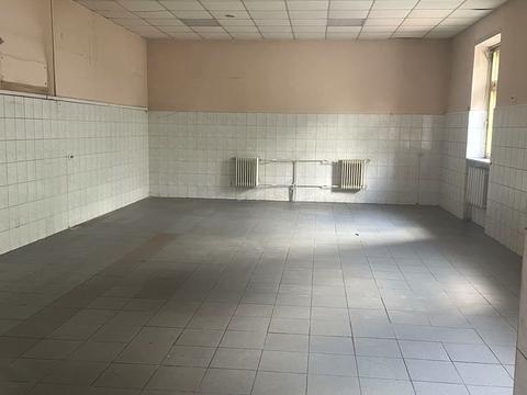 комерційна за адресою Тролейбусна вул., 7