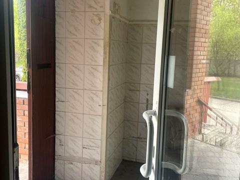 комерційна за адресою Тролейбусна вул., 7