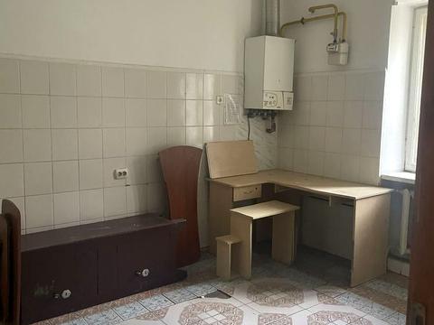 комерційна за адресою Тролейбусна вул., 7