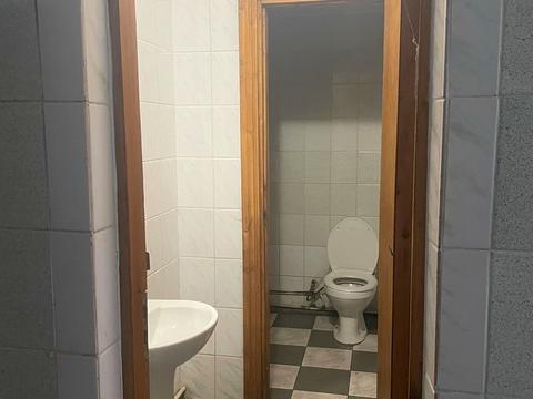 комерційна за адресою Тролейбусна вул., 7