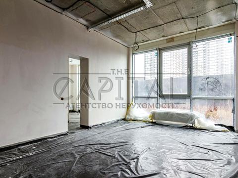 комерційна за адресою Левка Лук'яненка вул. (Маршала Тимошенка), 19