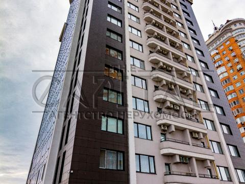 комерційна за адресою Левка Лук'яненка вул. (Маршала Тимошенка), 19