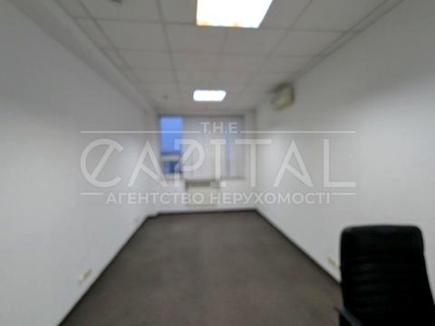 комерційна за адресою Київ, Степана Бандери просп. (Московський), 6