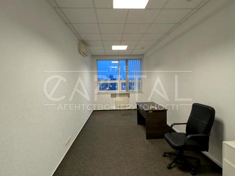 комерційна за адресою Київ, Степана Бандери просп. (Московський), 6