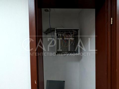 комерційна за адресою Київ, Степана Бандери просп. (Московський), 6