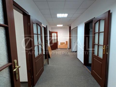 комерційна за адресою Київ, Степана Бандери просп. (Московський), 6