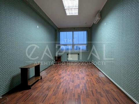 комерційна за адресою Київ, Степана Бандери просп. (Московський), 6