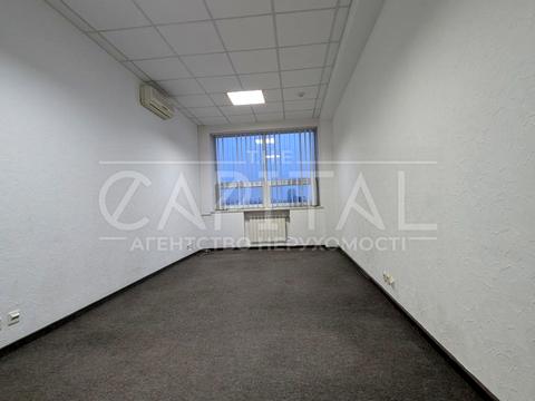 комерційна за адресою Київ, Степана Бандери просп. (Московський), 6