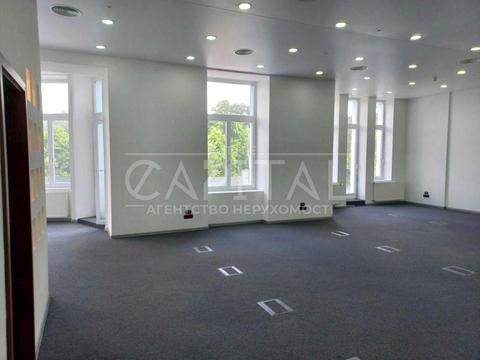 коммерческая по адресу Музейний пер., 4