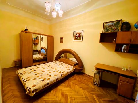 квартира за адресою Омеляна Поповича вул., 2