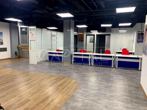 комерційна за адресою Вацлава Гавела бульв. (Івана Лепсе), 6