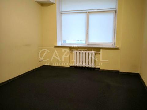 комерційна за адресою Ділова вул. (Димитрова), 5б