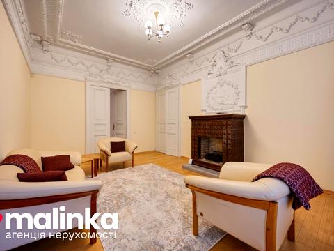 комерційна за адресою Івана Верхратського вул., 15