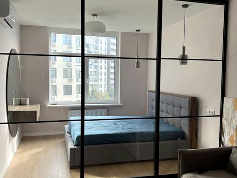 квартира за адресою Юнацька вул., 10