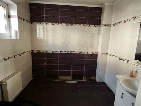 комерційна за адресою Бориса Тлехаса вул., 16