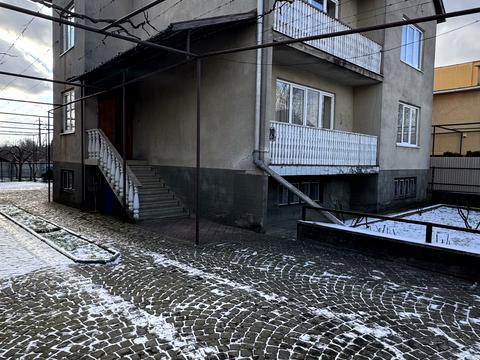 будинок за адресою Набережна, 29