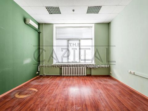 комерційна за адресою Василя Макуха вул. (Івана Шевцова), 1