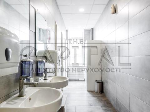 комерційна за адресою Василя Макуха вул. (Івана Шевцова), 1