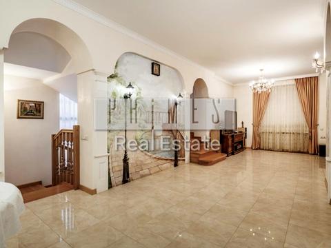 будинок за адресою с. Софіївська борщагівка, Микільська вул. (Димитрова)