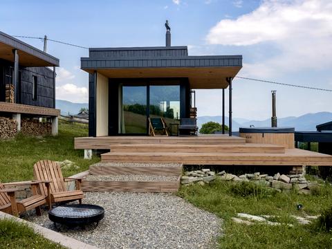 будинок за адресою Молодіжна вул.