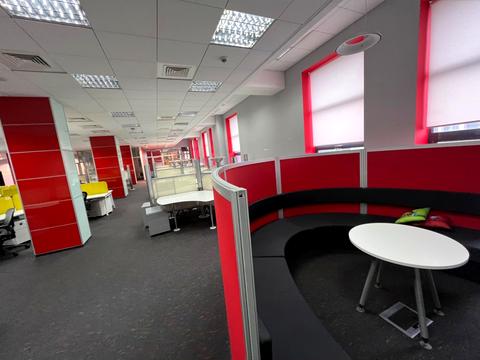 комерційна за адресою Новокостянтинівська вул., 18