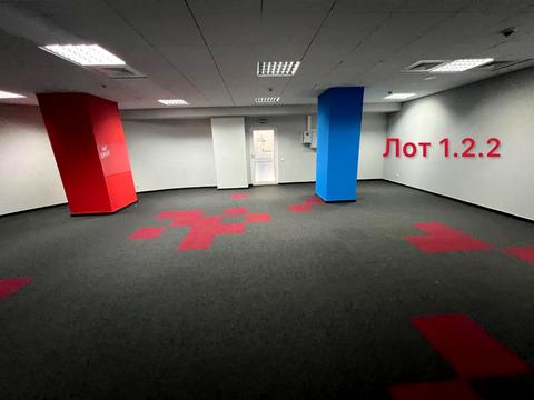 комерційна за адресою Новокостянтинівська вул., 18