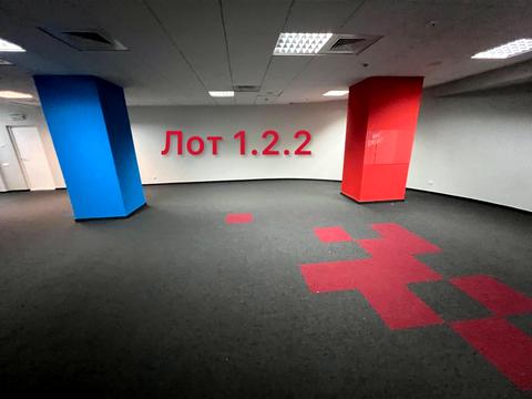 комерційна за адресою Новокостянтинівська вул., 18