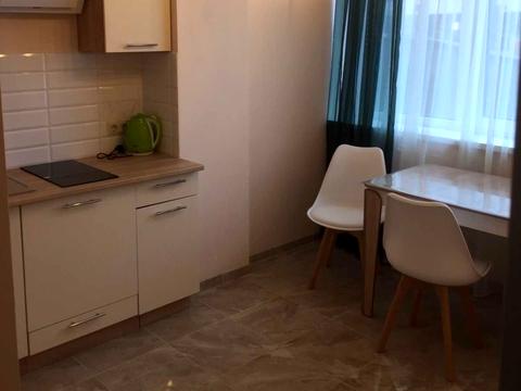 квартира за адресою Полковника Гуляєва просп. (Маршала Жукова), 111