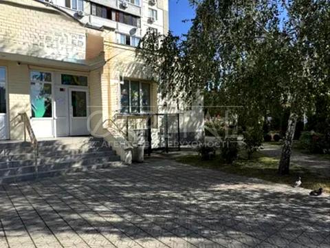 комерційна за адресою Соломії Крушельницької вул., 5