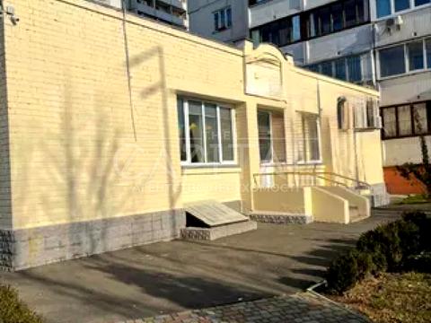 комерційна за адресою Соломії Крушельницької вул., 5