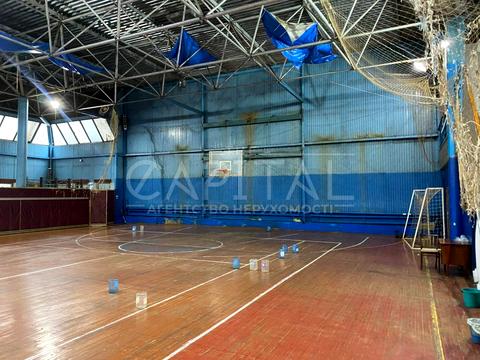 комерційна за адресою Привокзальна вул., 12