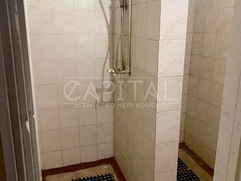 комерційна за адресою Привокзальна вул., 12