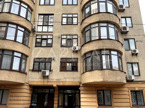 комерційна за адресою Полтавська вул., 12