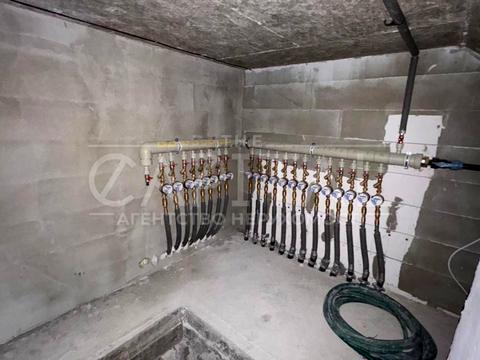 комерційна за адресою Райдужна, 1