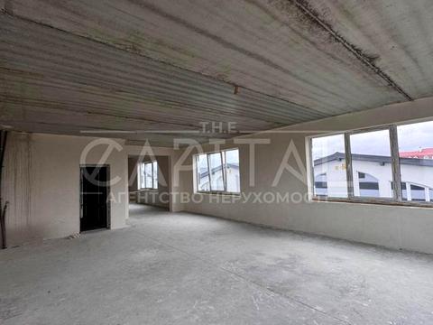 комерційна за адресою Райдужна, 1