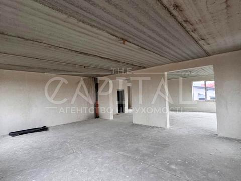 комерційна за адресою Райдужна, 1