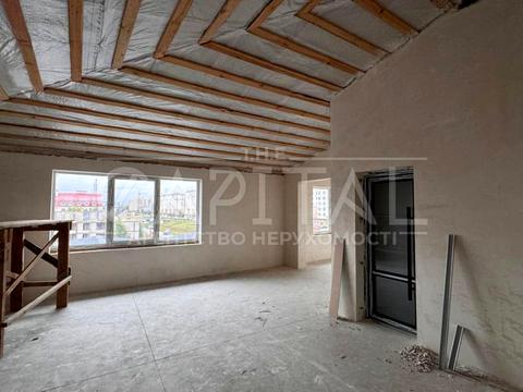 комерційна за адресою Райдужна, 1