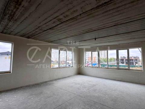 комерційна за адресою Райдужна, 1