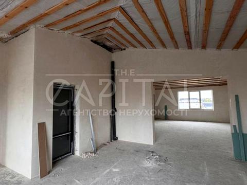 комерційна за адресою Райдужна, 1