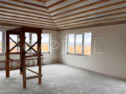 комерційна за адресою Райдужна, 1