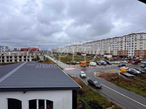 комерційна за адресою Райдужна, 1