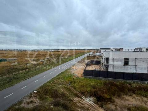 комерційна за адресою Райдужна, 1