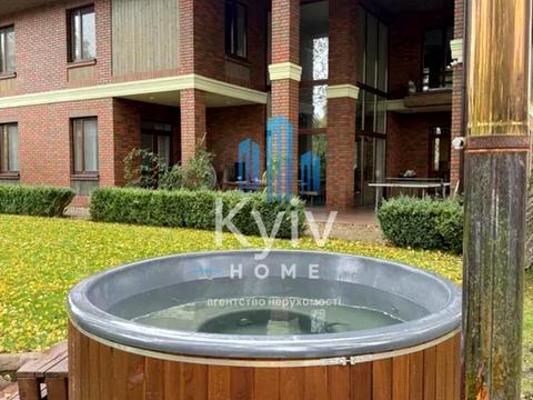 будинок за адресою Київ, Берестейське шосе (Брест-Литовське), 151