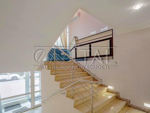 коммерческая по адресу Владимира Ивасюка просп. (Героїв Сталінграду), 4