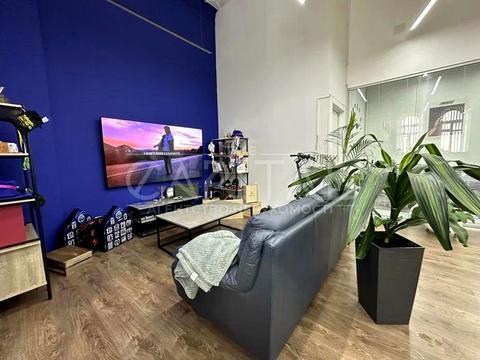 комерційна за адресою Володимирська вул., 10