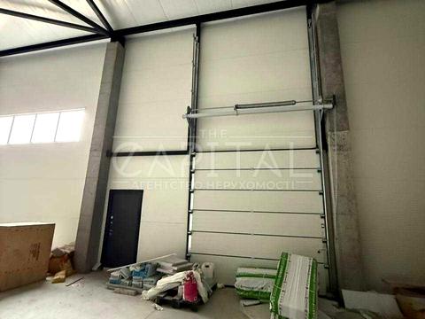 комерційна за адресою Білогородська вул., 1