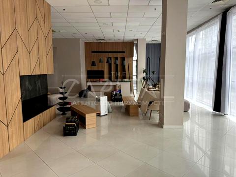 коммерческая по адресу Львовская пл., 8Б