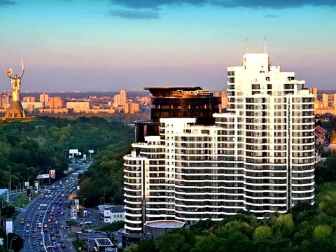 коммерческая по адресу Болсуновская ул. (Сергея Струтинского), 2