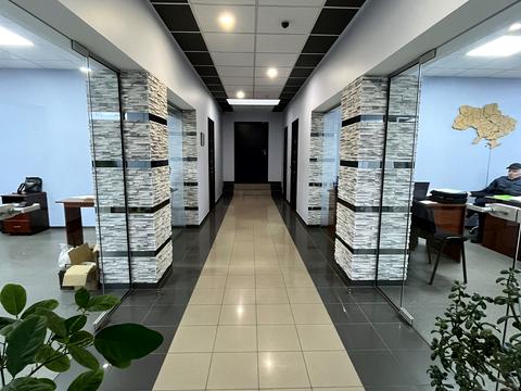 комерційна за адресою Дахнівська вул., 50