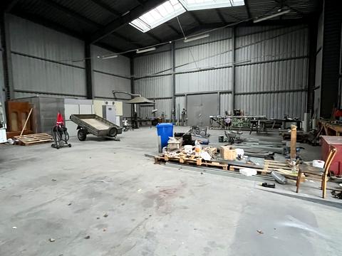 комерційна за адресою Дахнівська вул., 50